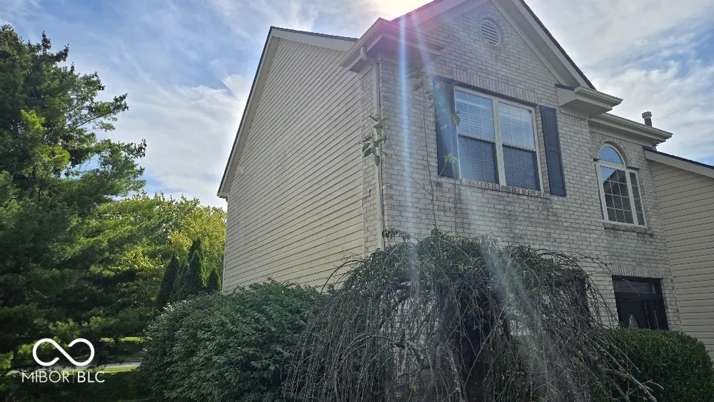 10737 Emery Way Fishers, IN 46037