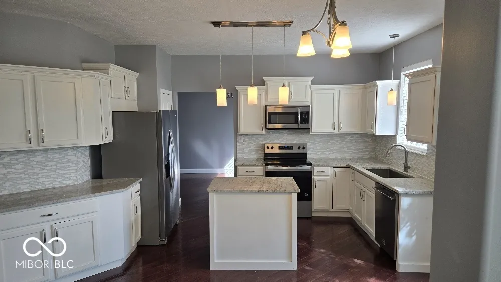 10737 Emery Way Fishers, IN 46037