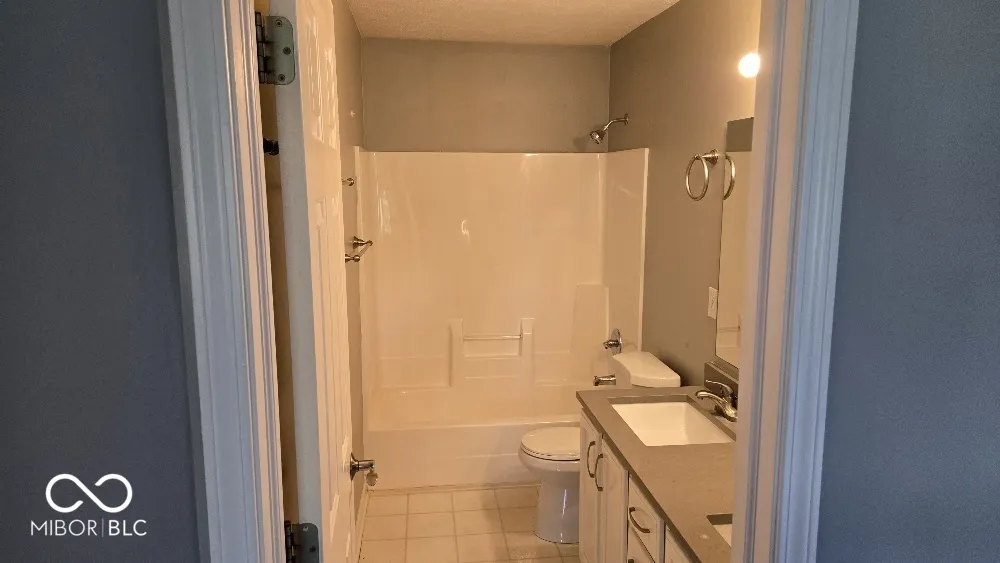 10737 Emery Way Fishers, IN 46037