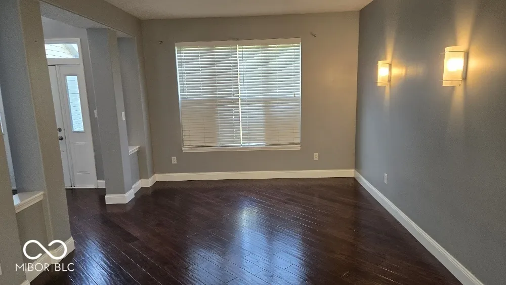 10737 Emery Way Fishers, IN 46037
