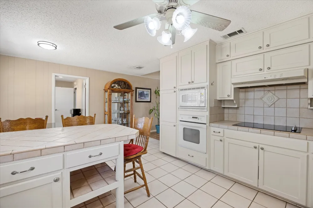 330 Reed Road Granbury, TX 76049