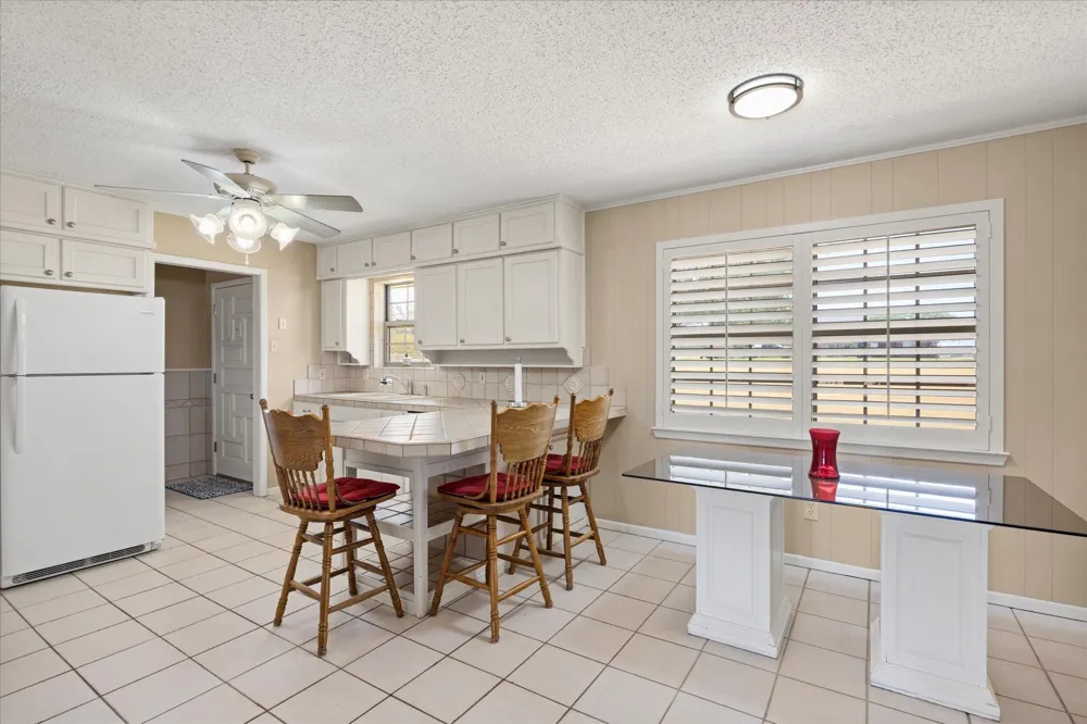 330 Reed Road Granbury, TX 76049