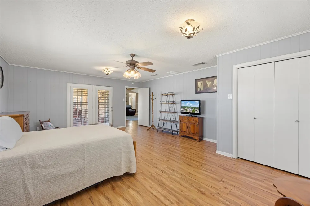 330 Reed Road Granbury, TX 76049