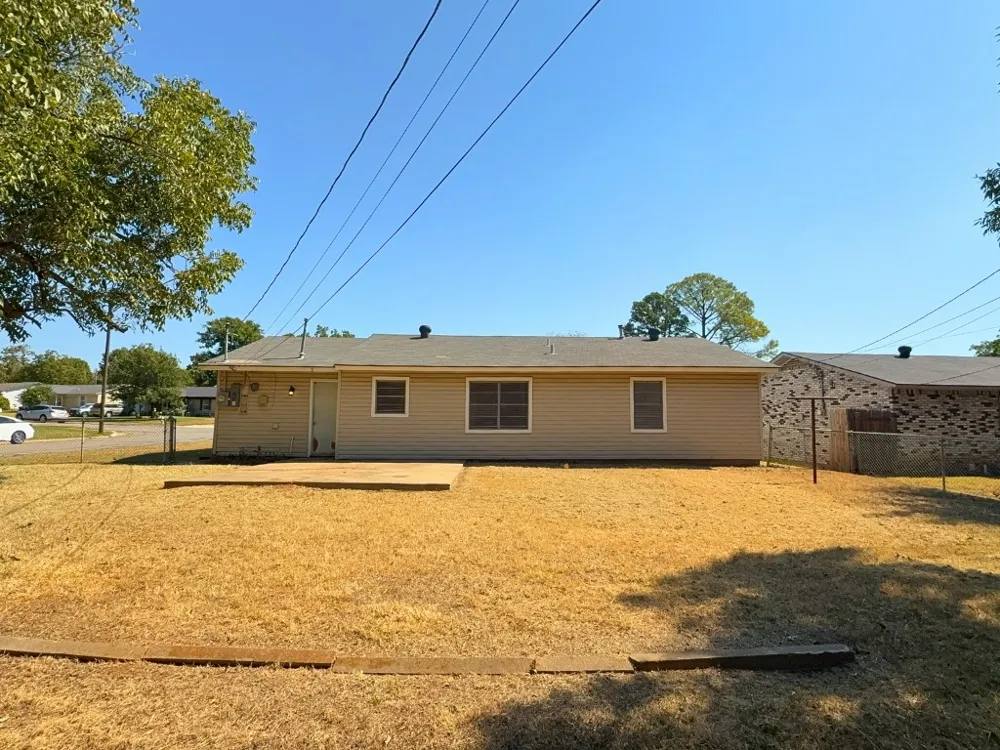 615 Crane Drive Euless, TX 76039