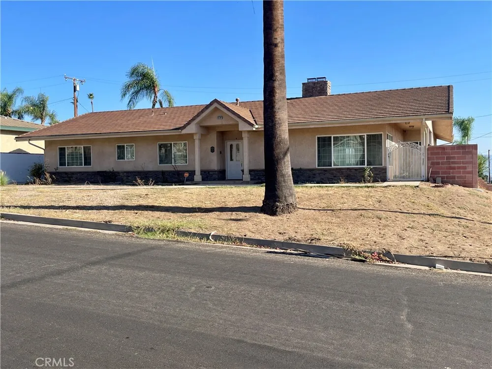 25701 Alto San Bernardino, CA 92404