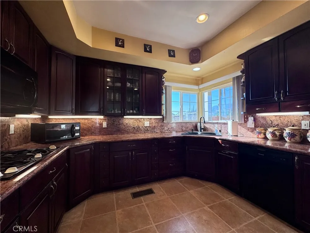 25701 Alto San Bernardino, CA 92404