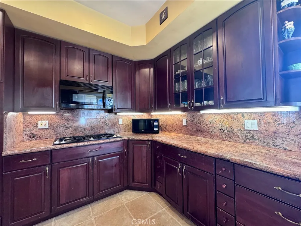 25701 Alto San Bernardino, CA 92404