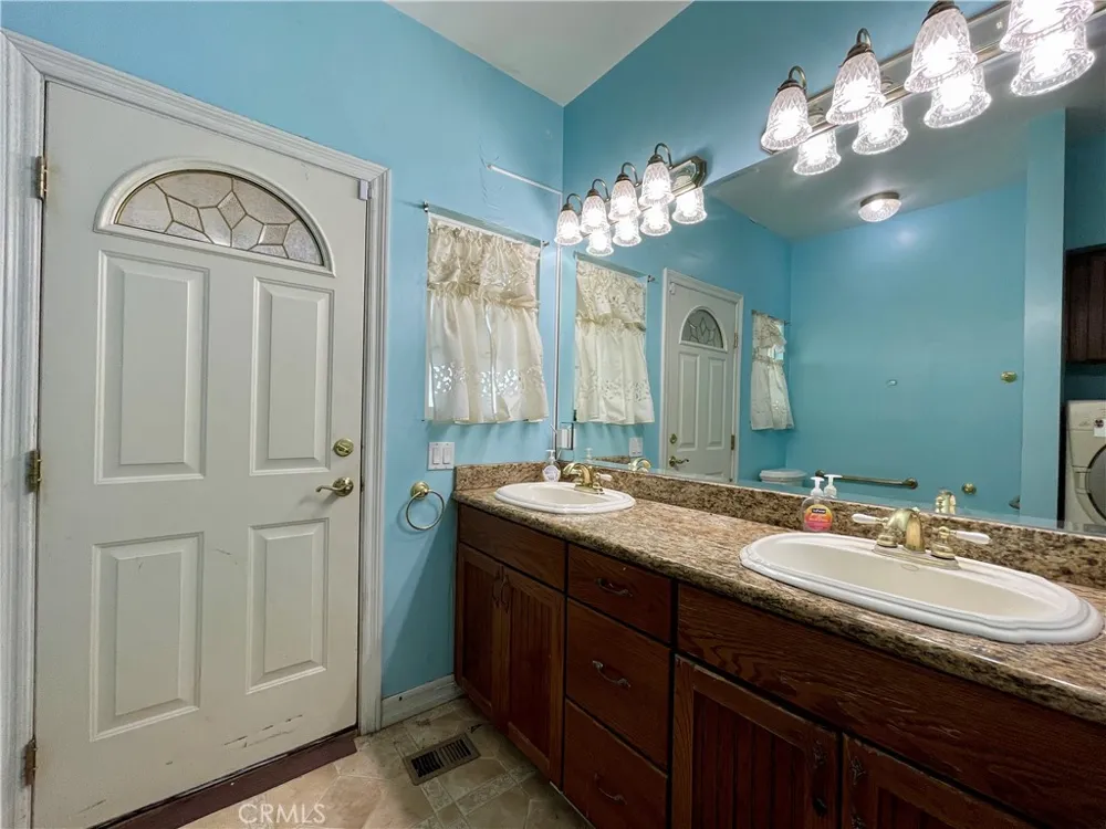 25701 Alto San Bernardino, CA 92404