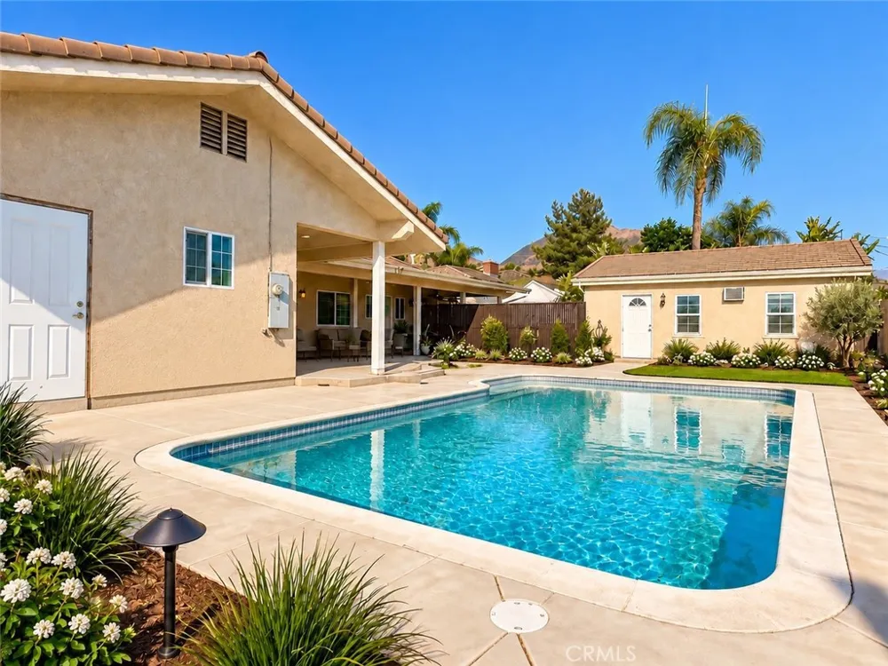 25701 Alto San Bernardino, CA 92404