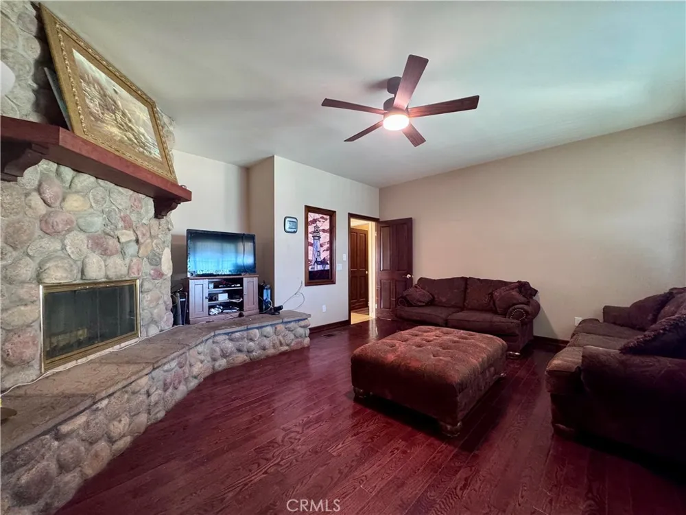 25701 Alto San Bernardino, CA 92404