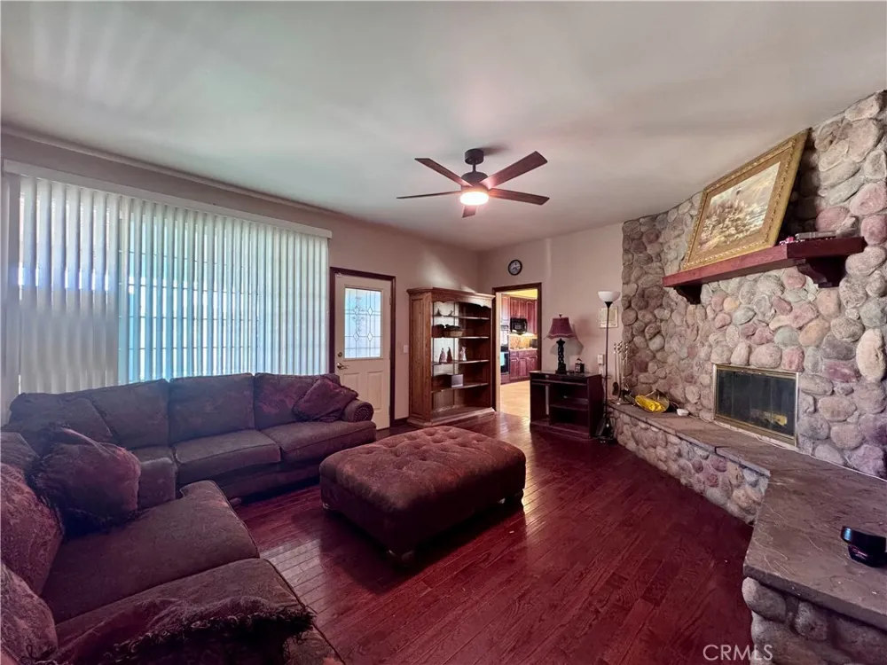 25701 Alto San Bernardino, CA 92404