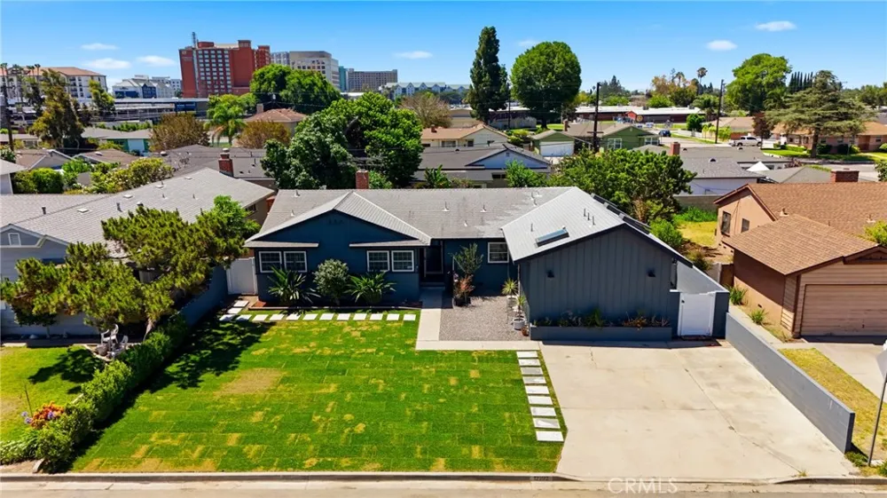 12292 Bluebell Garden Grove, CA 92840