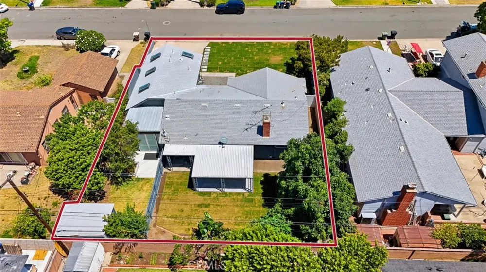 12292 Bluebell Garden Grove, CA 92840