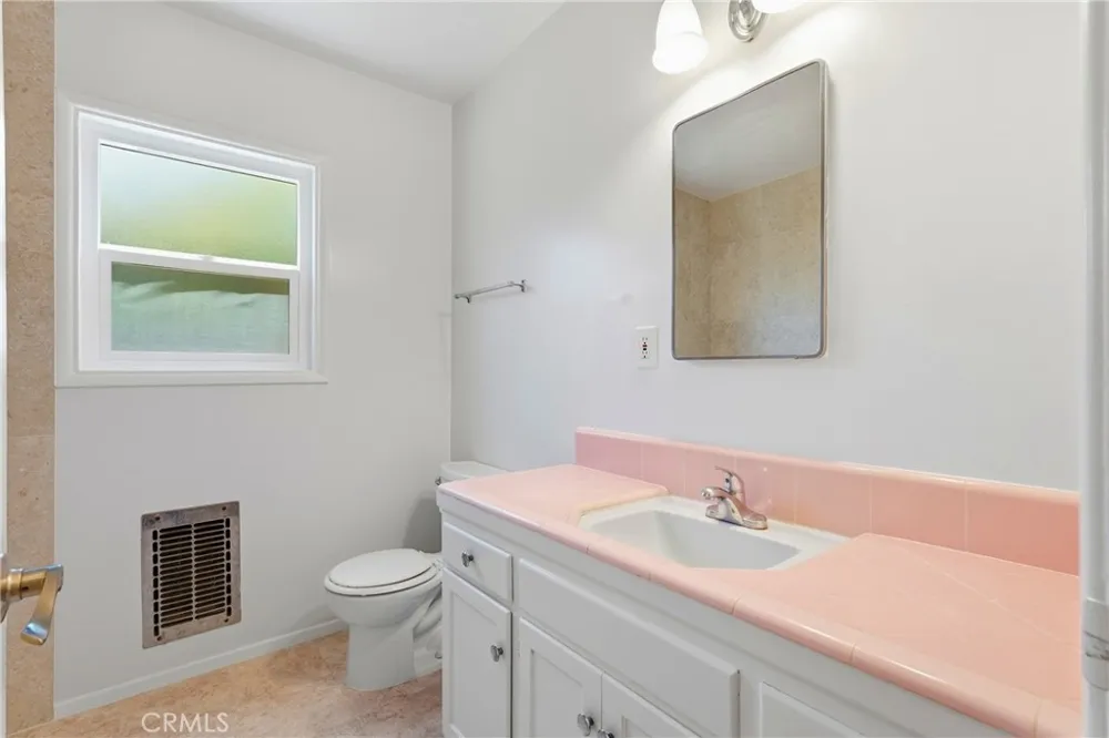 12292 Bluebell Garden Grove, CA 92840