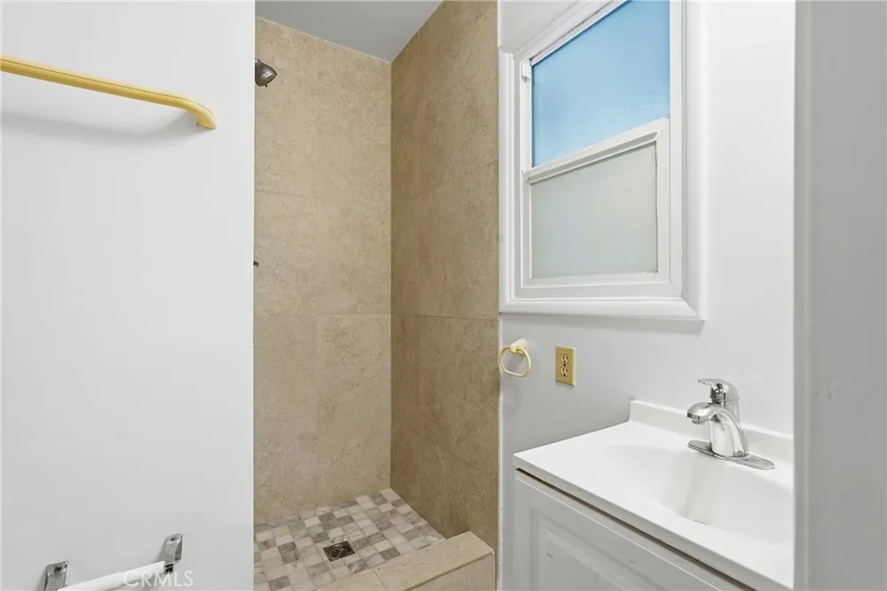 12292 Bluebell Garden Grove, CA 92840