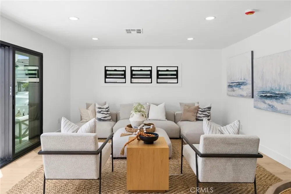 121 Marine Avenue Newport Beach, CA 92662