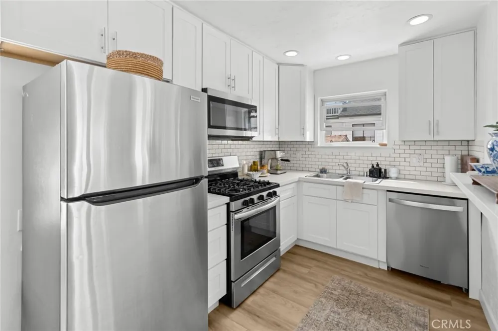 121 Marine Avenue Newport Beach, CA 92662