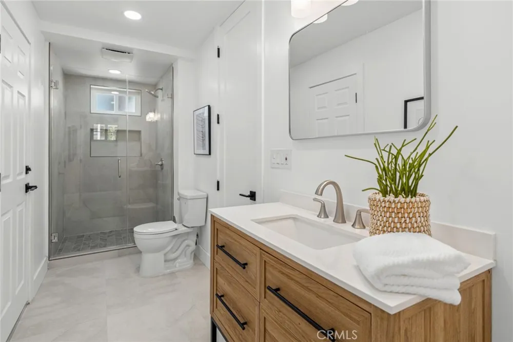 121 Marine Avenue Newport Beach, CA 92662