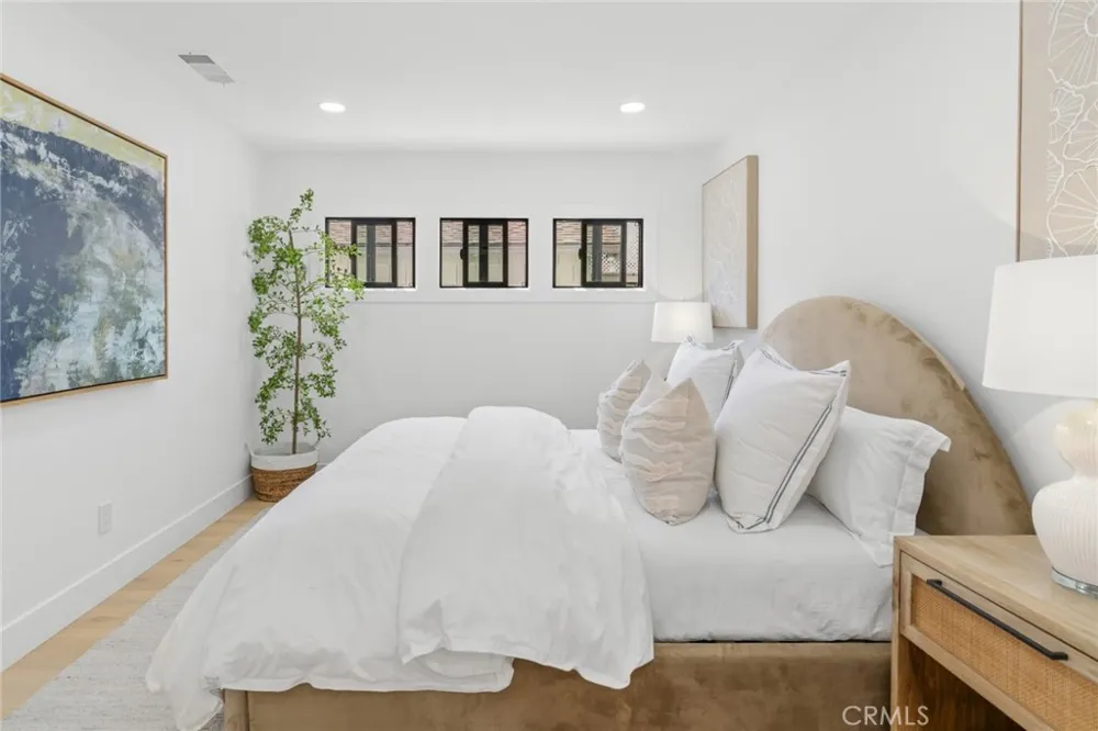 121 Marine Avenue Newport Beach, CA 92662