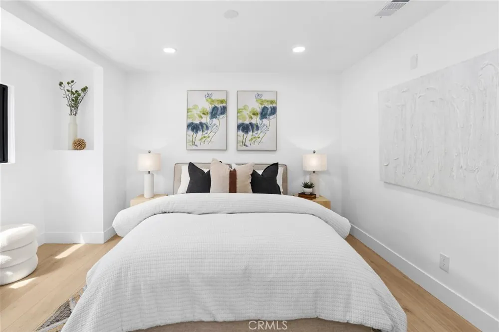 121 Marine Avenue Newport Beach, CA 92662