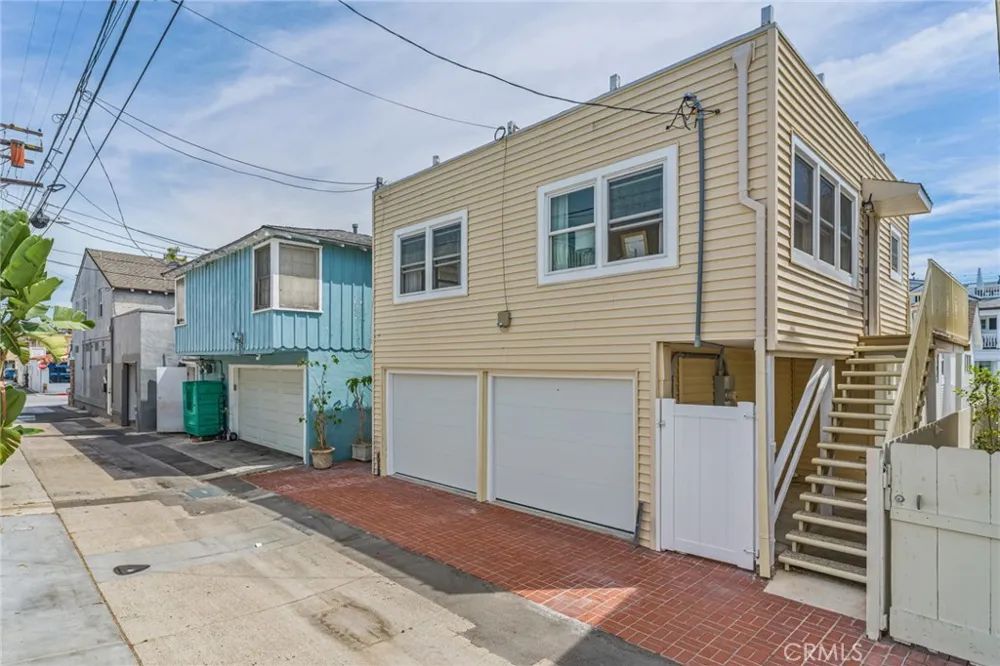 121 Marine Avenue Newport Beach, CA 92662
