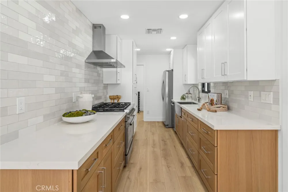 121 Marine Avenue Newport Beach, CA 92662