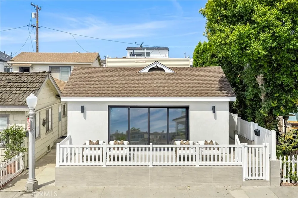 121 Marine Avenue Newport Beach, CA 92662