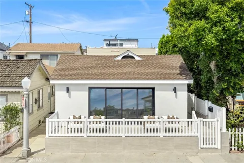 121 Marine Avenue