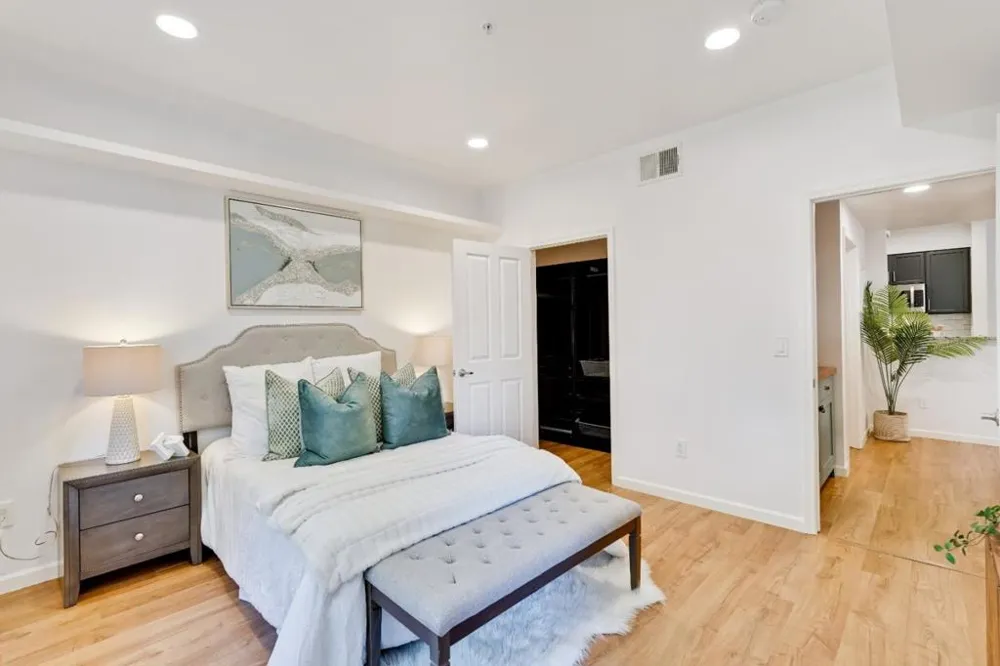 1982 W Bayshore Road #224 East Palo Alto, CA 94303