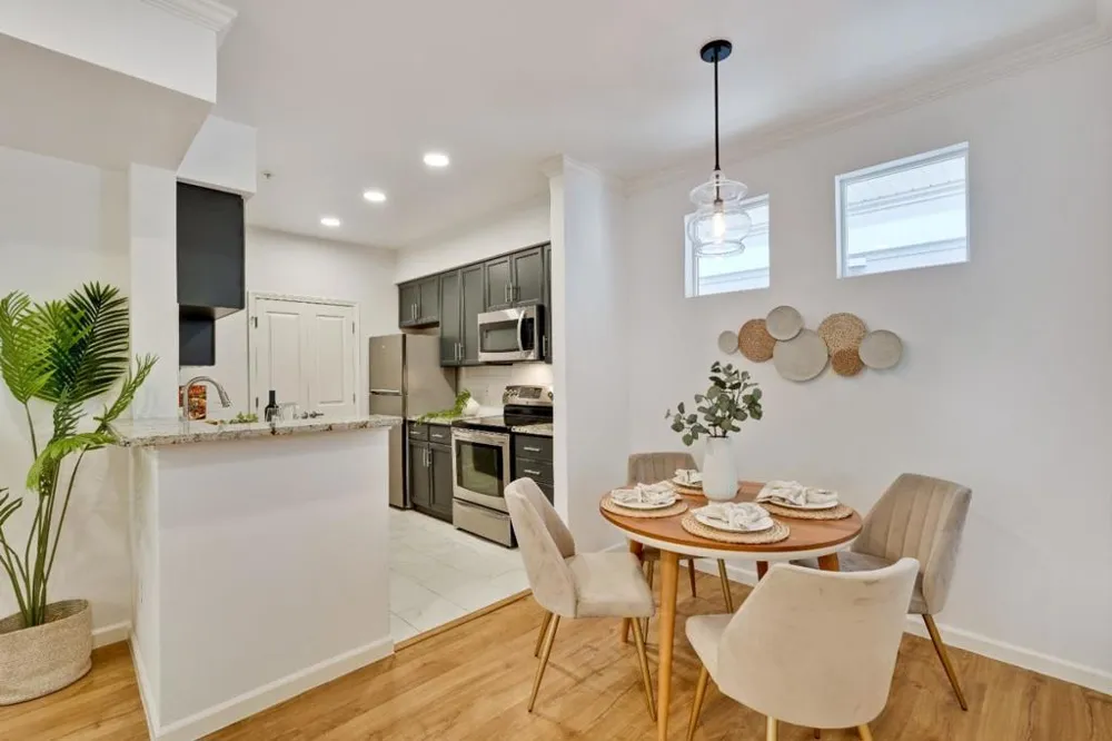1982 W Bayshore Road #224 East Palo Alto, CA 94303