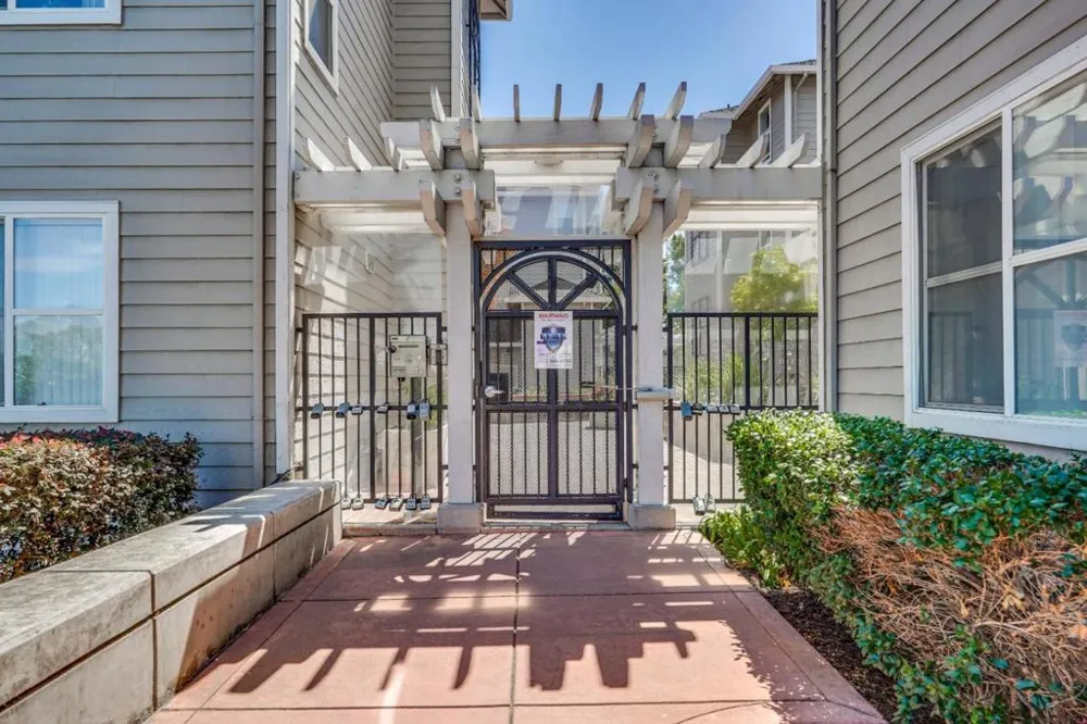 1982 W Bayshore Road #224 East Palo Alto, CA 94303