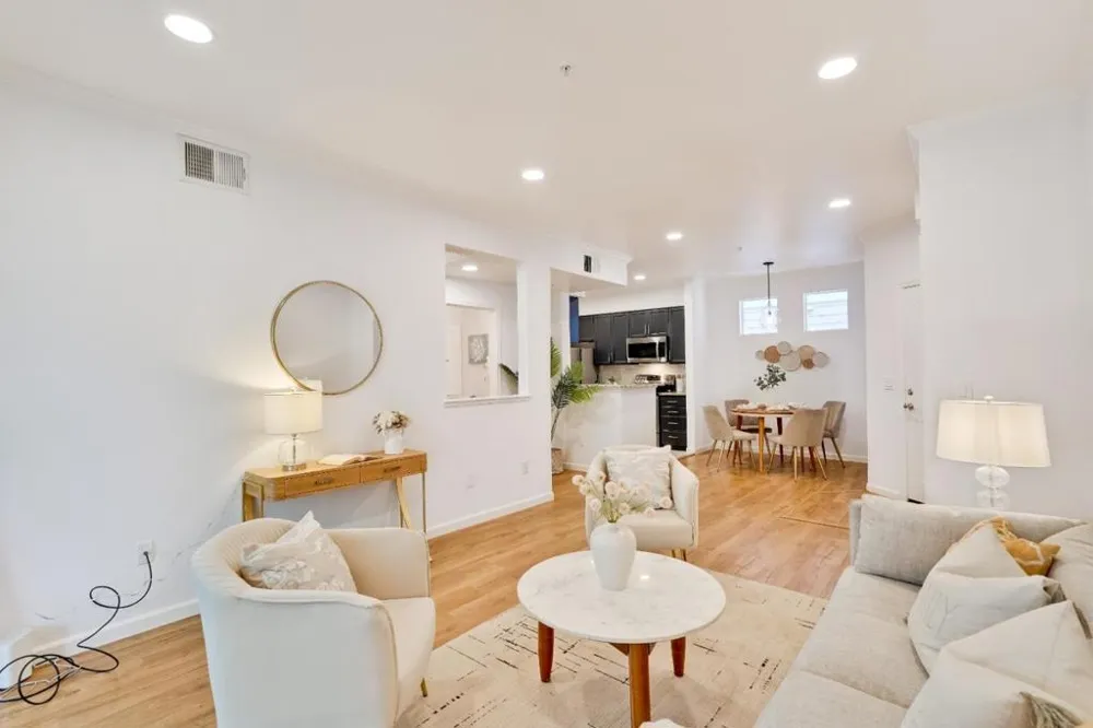 1982 W Bayshore Road #224 East Palo Alto, CA 94303