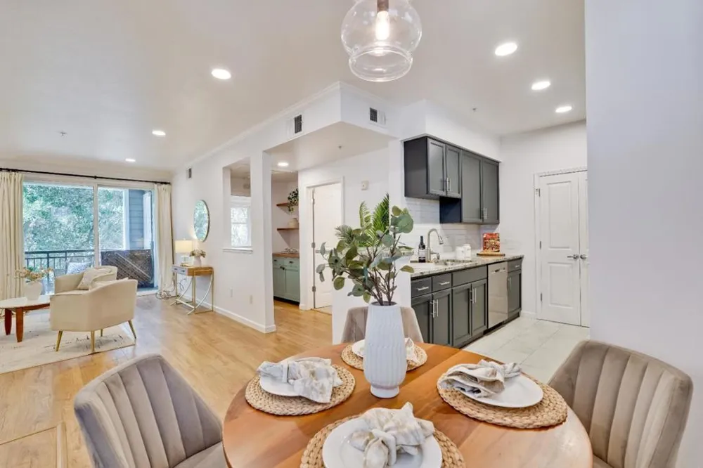 1982 W Bayshore Road #224 East Palo Alto, CA 94303