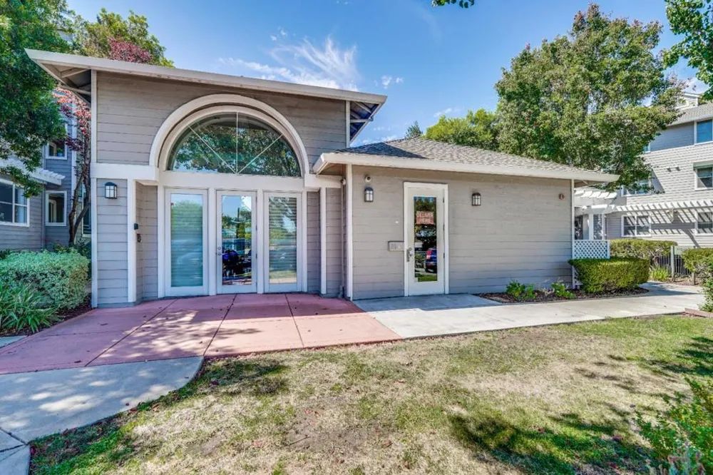 1982 W Bayshore Road #224 East Palo Alto, CA 94303