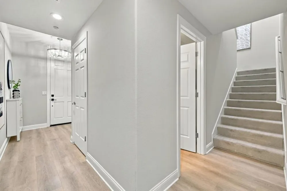 1913 Vida Court Mountain View, CA 94043
