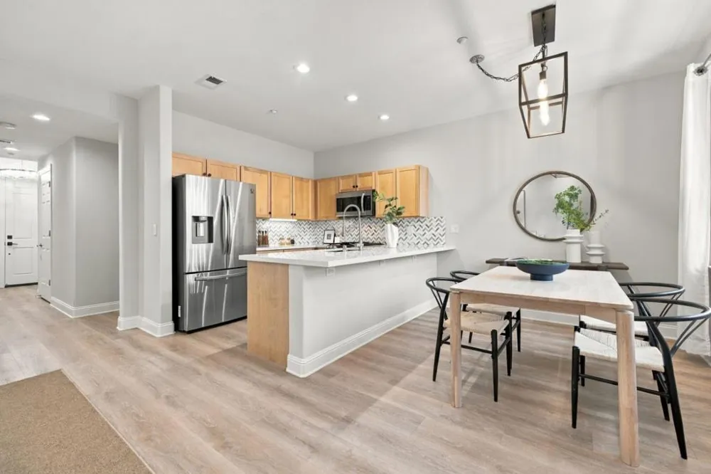 1913 Vida Court Mountain View, CA 94043