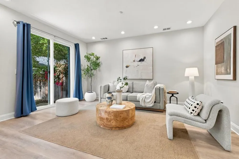 1913 Vida Court Mountain View, CA 94043