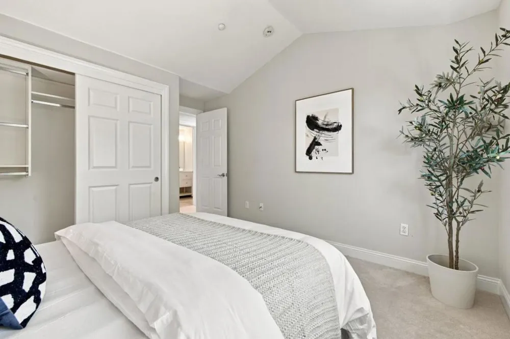 1913 Vida Court Mountain View, CA 94043