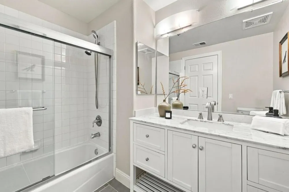 1913 Vida Court Mountain View, CA 94043