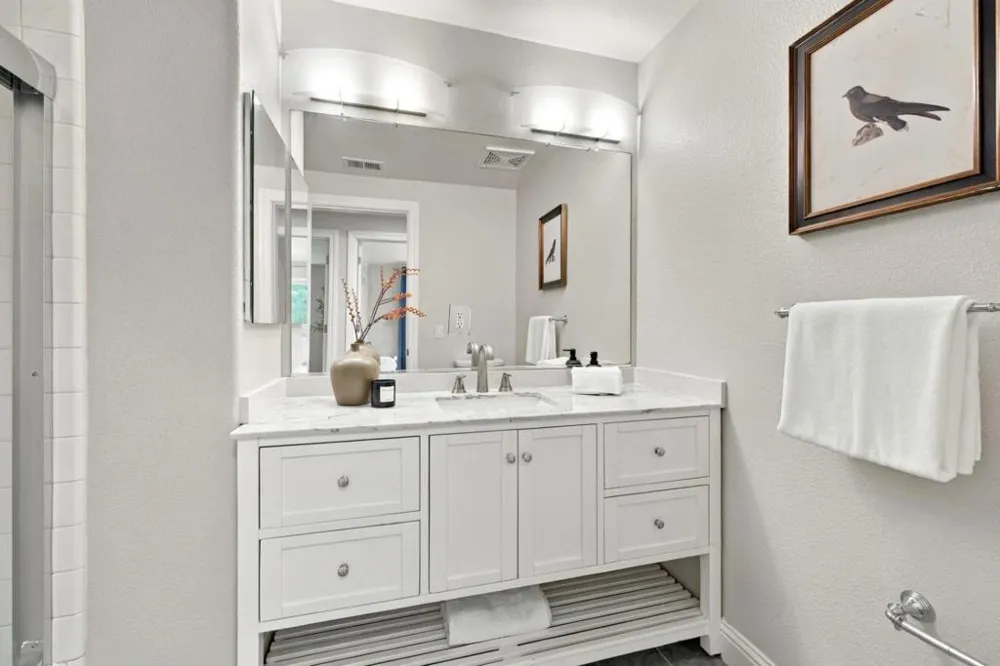 1913 Vida Court Mountain View, CA 94043
