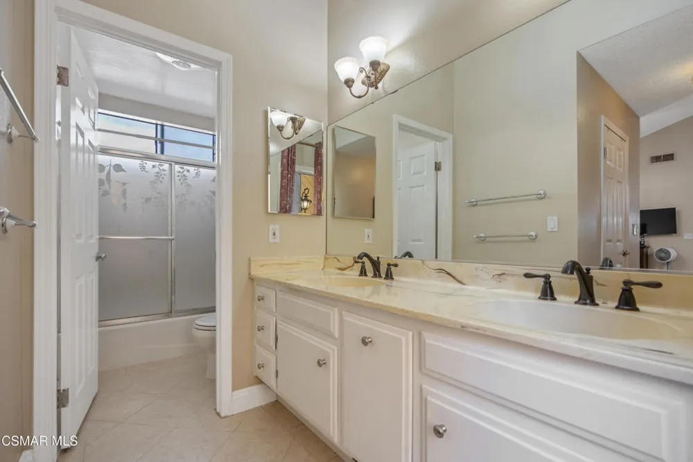 8353 Lurline Avenue Winnetka, CA 91306