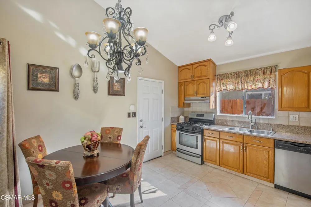 8353 Lurline Avenue Winnetka, CA 91306