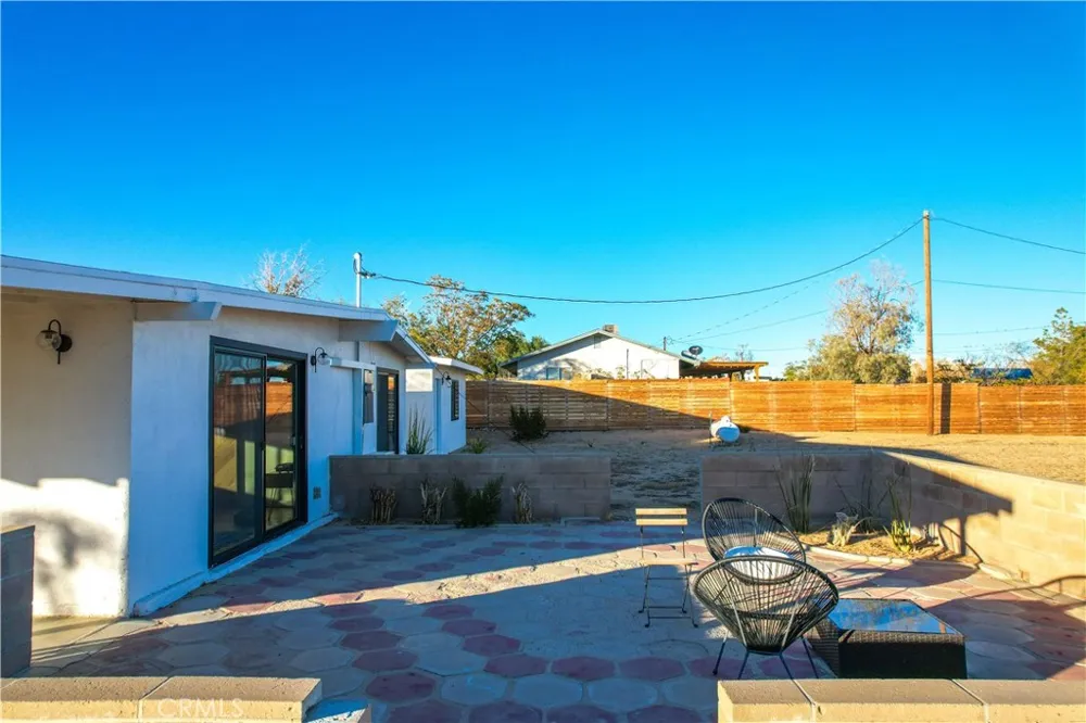 4727 Avenida La Flora Desierta Joshua Tree, CA 92252