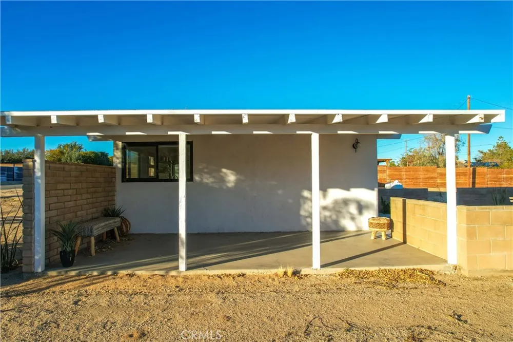 4727 Avenida La Flora Desierta Joshua Tree, CA 92252