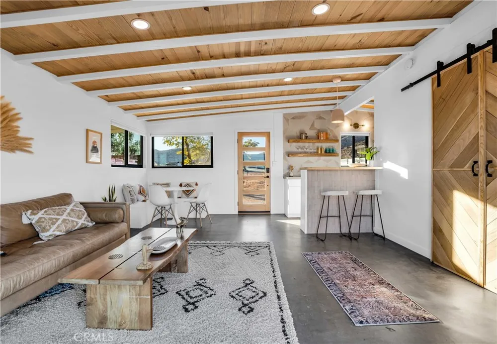 4727 Avenida La Flora Desierta Joshua Tree, CA 92252