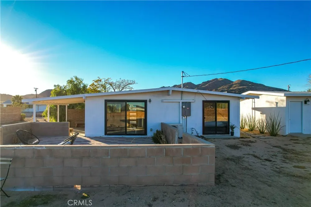 4727 Avenida La Flora Desierta Joshua Tree, CA 92252