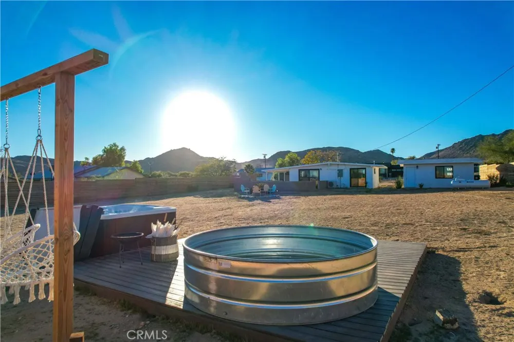 4727 Avenida La Flora Desierta Joshua Tree, CA 92252