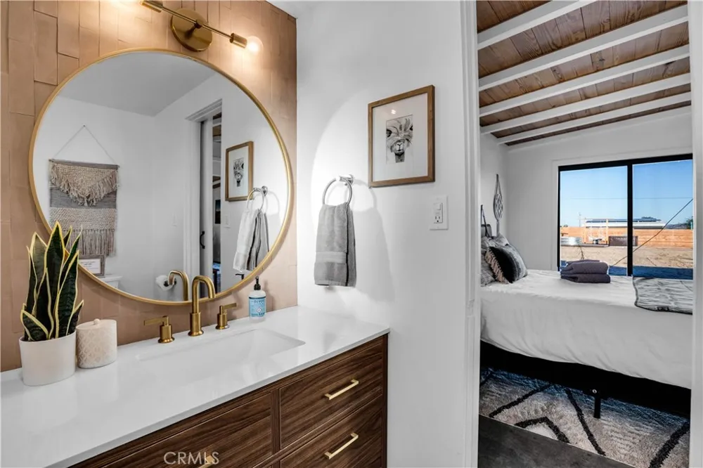 4727 Avenida La Flora Desierta Joshua Tree, CA 92252