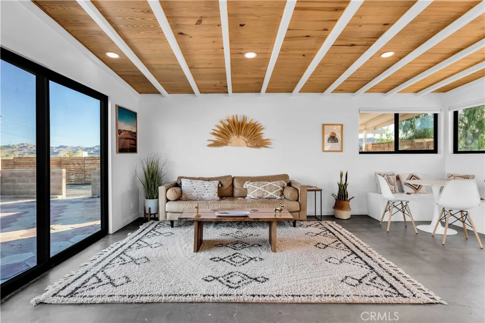 4727 Avenida La Flora Desierta Joshua Tree, CA 92252