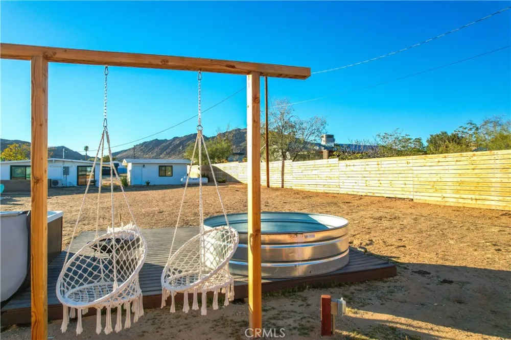 4727 Avenida La Flora Desierta Joshua Tree, CA 92252
